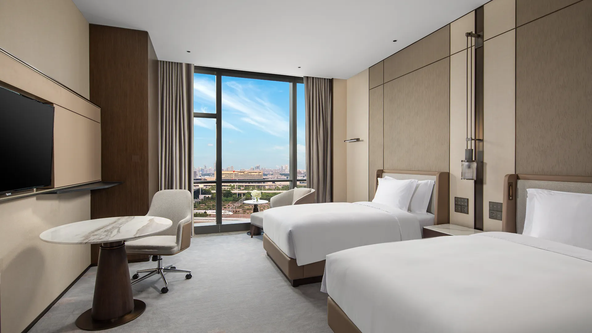 Crowne Plaza Shanghai Hongqiao By Ihg 5*,