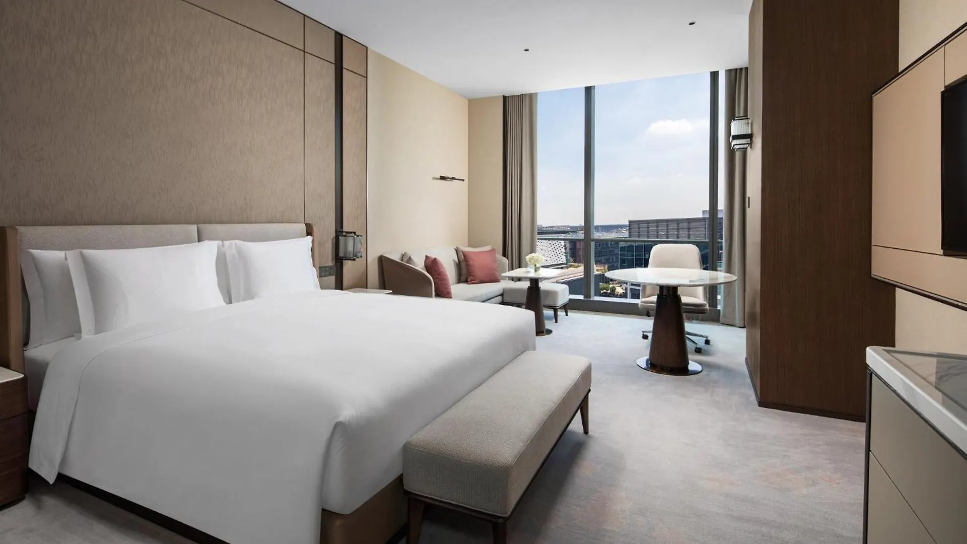 Crowne Plaza Shanghai Hongqiao By Ihg Hotel